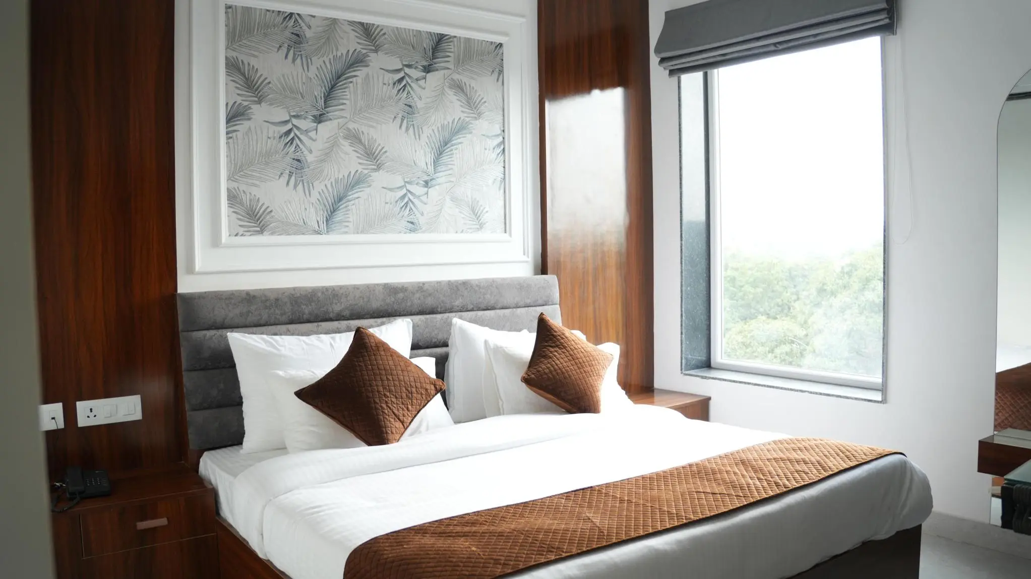 Savaya Hotel room with mountain view